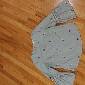 Kontrol Bell Sleeve top